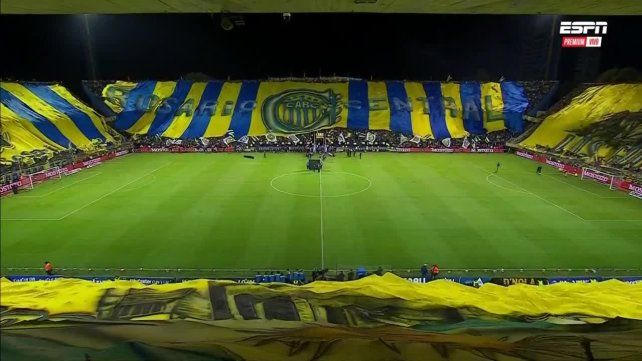 Los hinchas de Central brindaron un espectáculo sensacional en la previa del partido.
