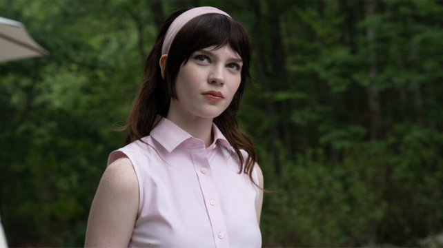 Sophie Thatcher y Jack Quaid protagonizan una historia perversa e inquietante disponible en Netflix