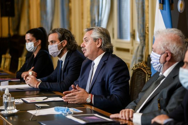 Fernández anunció la extensión del distanciamiento hasta el 20 de diciembre