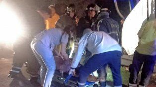 Intentaron asesinar a un joven a balazos con un arma de guerra en barrio Las Lomas