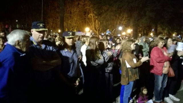 Una masiva marcha contra la inseguridad forzó la renuncia del jefe policial de Casilda