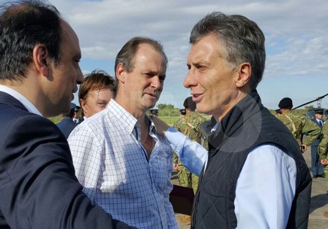 Macri llegó para iniciar la recorrida en las zonas inundadas de Santa Fe y Entre Ríos