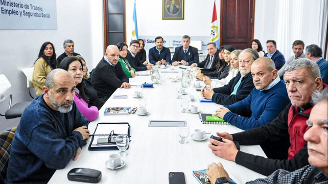 Paritaria docente: los gremios sostienen que los salarios perdieron frente a la inflación