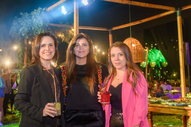 Florencia Damonte. Juli Coria y Luciana Zirulnicoff.