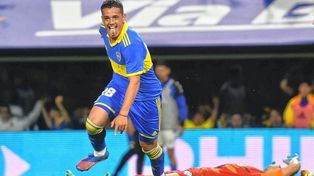 Gonzalo Morales festeja el primer gol de Boca Juniors en La Bombonera.&nbsp;
