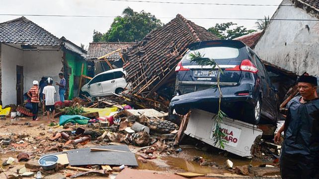 devastador. El tsunami sorprendió a los asistentes a un recital.