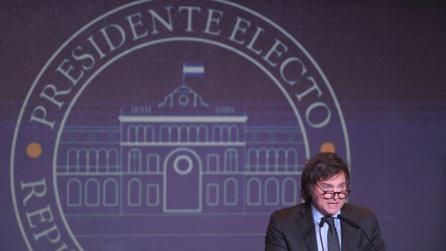 Javier Milei pronunció su primer discurso como presidente electo. Convocó a otras fuerzas a trabajar juntos y anticipó que el ajuste se hará sin gradualismo