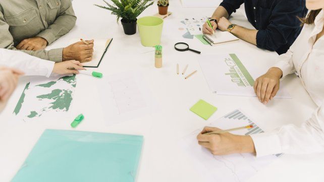 Tramitación de certificación ambiental o de residuos peligrosos