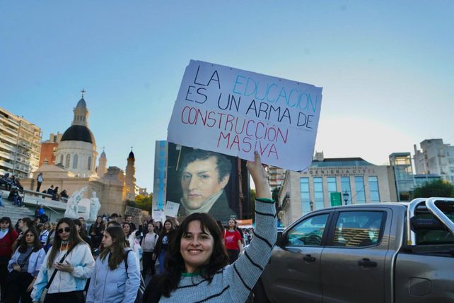 Una nueva marcha en Rosario en defensa de la universidad pública.&nbsp;
