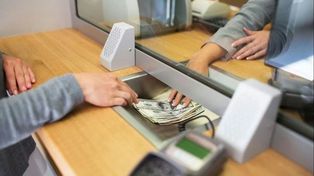 Bancarios: nuevo aumento salarial, sueldo inicial de $2,6 millones y un bono millonario en noviembre