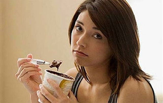 La tristeza no tiene fin ante la terminación de una relación amorosa. Ni el mejor helado puede con ella.