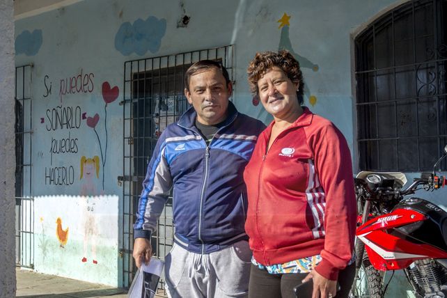 En calle Don Segundo Sombra al final, once familias viven con riesgo de caer al vacío