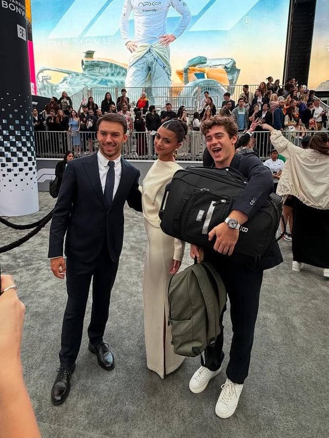Pierre Gasly y Francisca Cerqueira Gomes junto a Franco Colapinto en Nueva York.