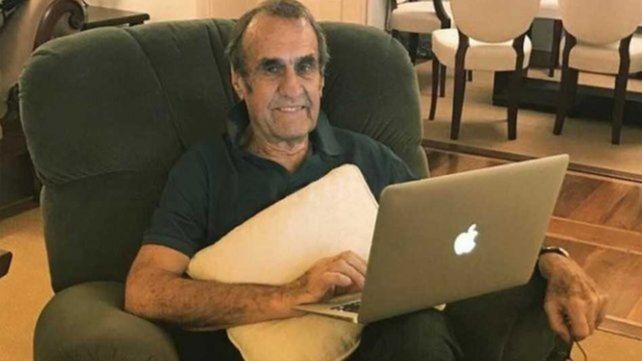 En marzo de 2017 Reutemann regresa al país luego de una operación biliar en Estados Unidos.