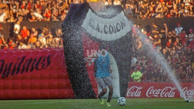 Colón dio precisiones sobre las últimas incorporaciones y salidas