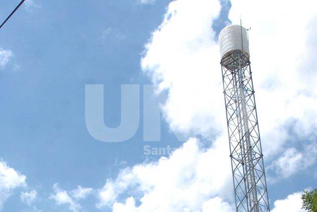 Barrio Candioti: sea una antena, o un tanque, la estructura no está habilitada
