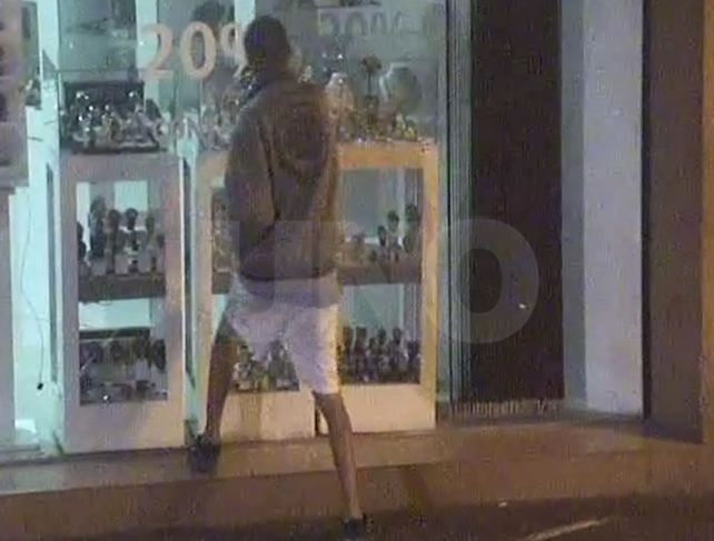 El video del robo en una joyería de la peatonal santafesina