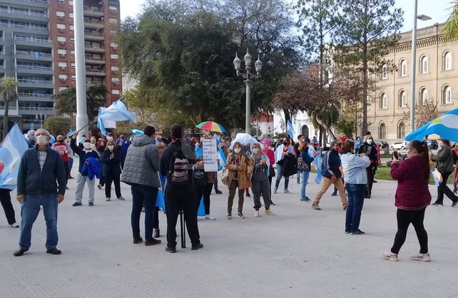 Im&aacute;genes del banderazo en Plaza 25 de Mayo en Santa Fe