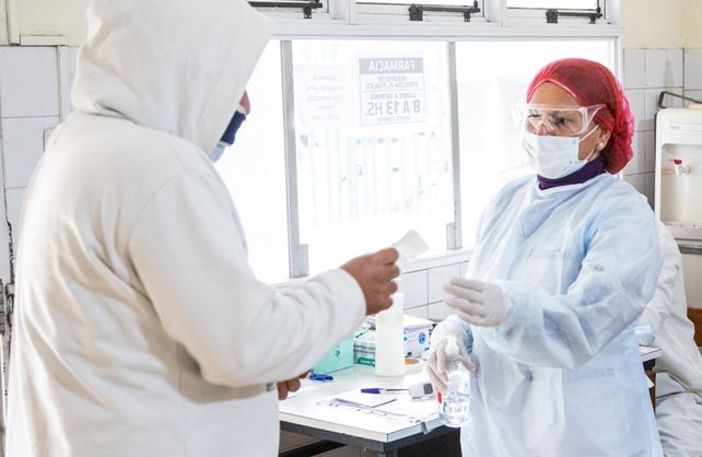 Instalan carpas sanitarias para hisopar a pacientes de la zona norte de la ciudad