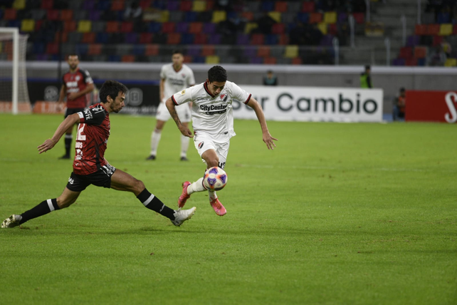 Newells hizo figura al arquero Matías Mansilla, pero perdió 2 a 0 ante Central Córdoba