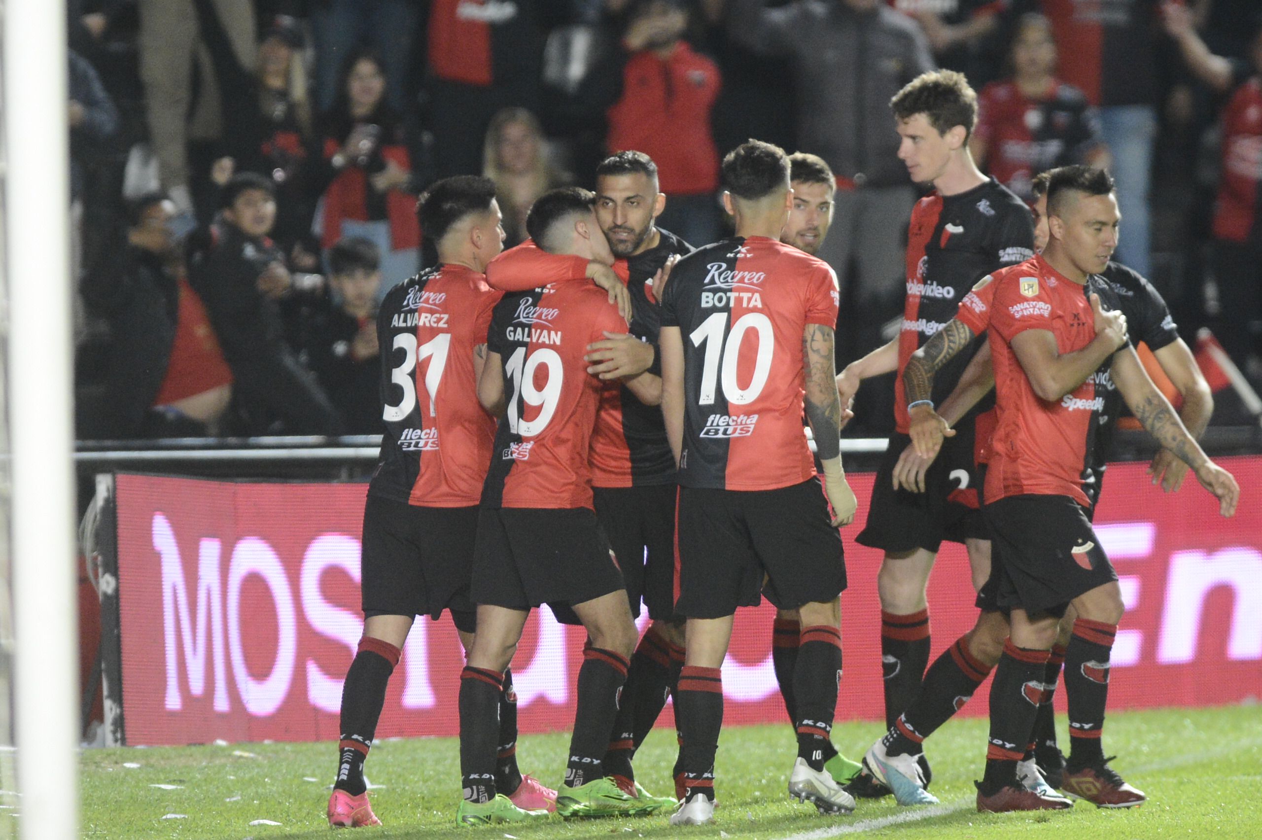 La gran fecha de Colón en la pelea por la permanencia