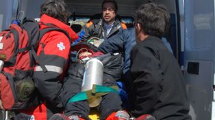 Rescataron a tres chicos que fueron atrapados por una avalancha en Bariloche