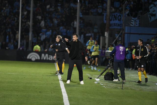 Muchas de las indicaciones que dio el Ogro Fabbiani, su equipo no las interpretó dentro de la cancha.