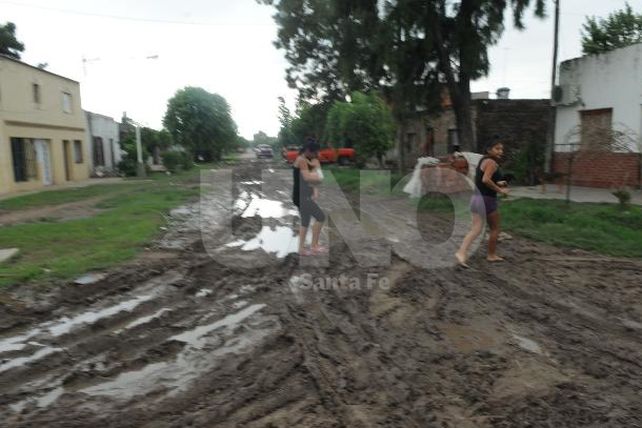 Vecinos de Villa del Parque vuelven a reclaman por el deterioro del barrio