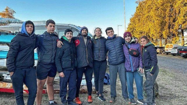El equipo de Regatas de Santa Fe que compitió en la regata realizada en Villa Constitución.
