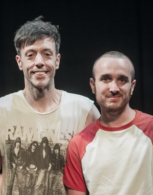Roberto Peloni y el director y dramaturgo Emiliano Dionisi.