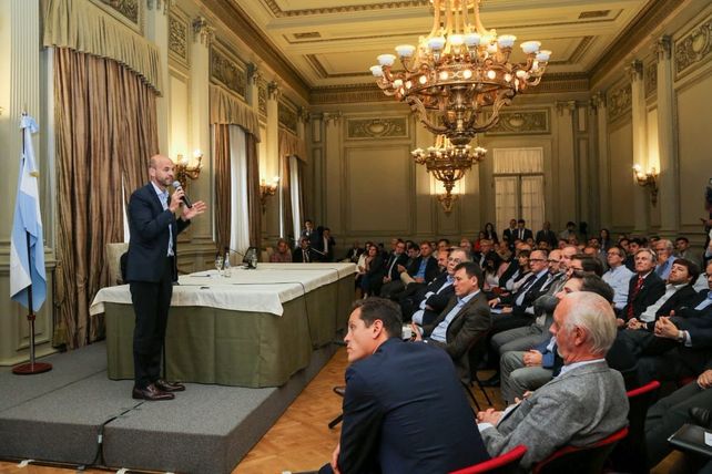 Dietrich ratificó la llegada de la Sube a Rosario y anunció el ingreso de operadores a la red ferroviaria