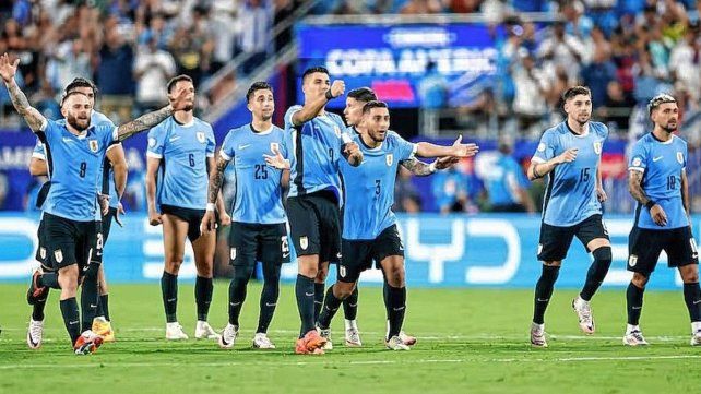 Uruguay le empató sobre la hora a Canadá y lo venció por penales para quedar tercero en la Copa América. Uruguay le empató sobre la hora a Canadá y lo venció por penales para quedar tercero en la Copa América.