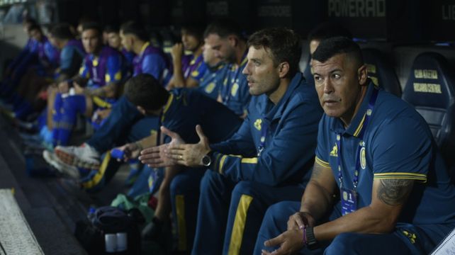 Central y Almirón deberán confirmar su clasificación a octavos.