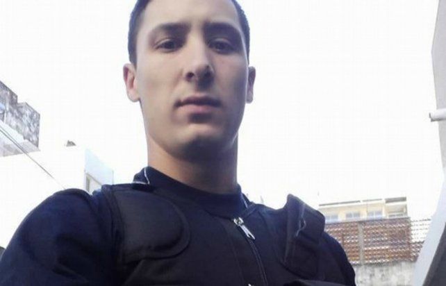 Muy joven. La victima tenía 25 años. Murió cuando faltaban meses para que sea papá.