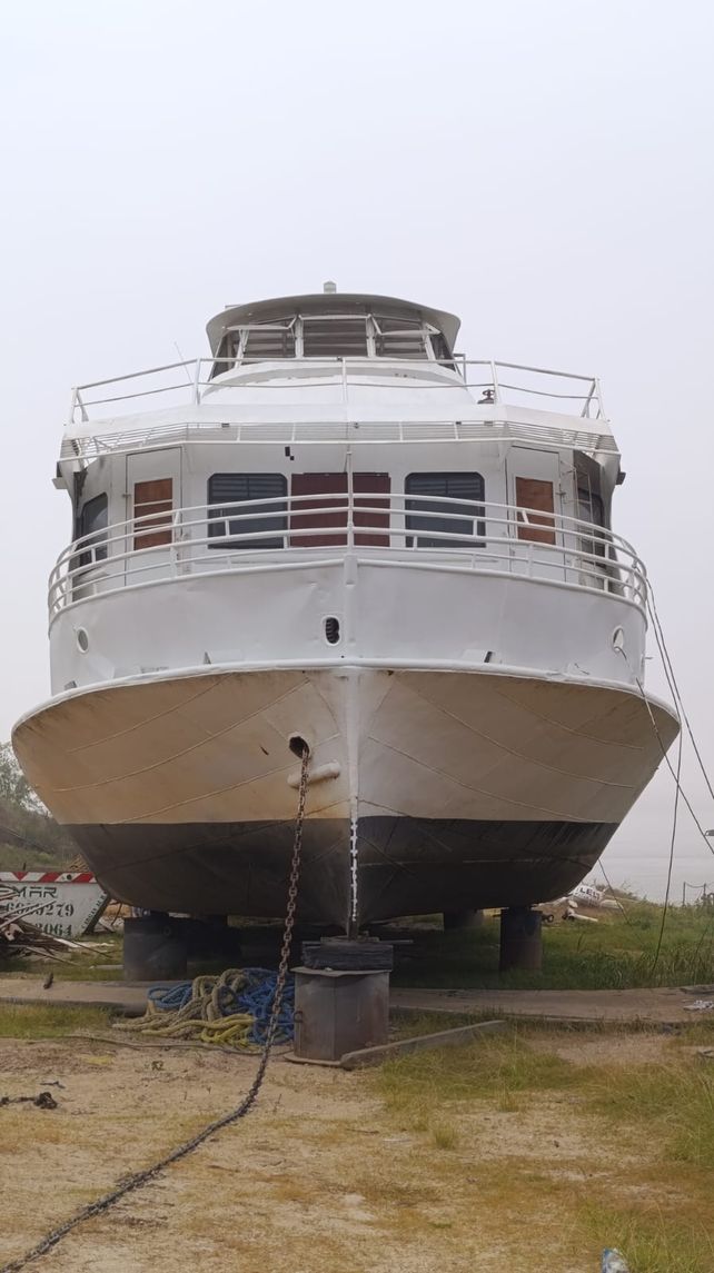 El Barco Ciudad de Rosario se prepara para su vuelta al Paraná impulsado por motores a biodiésel