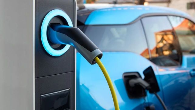 Rosario abre la puerta a los taxis eléctricos: el Concejo vota una ordenanza clave para renovar la flota