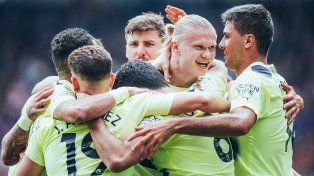 Manchester City goleó al Everton y aseguró su liderazgo en la Premier