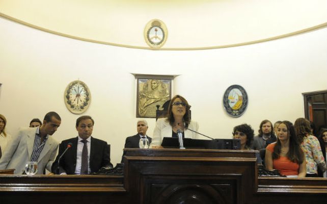 La titular del Palacio de los Leones abrió las sesiones del Concejo Municipal. (Foto: G. de los Ríos)