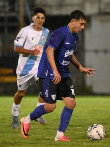 Juventud Unida goleó a Don Bosco y avanzó en el Torneo Regional Amateur