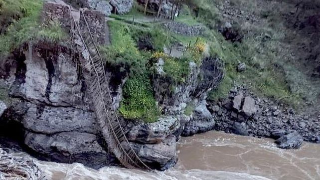 Un puente del imperio Inca cayó en Cusco por falta de mantenimiento durante la pandemia