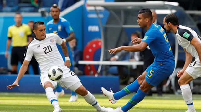 ¡Brasil sufre, pero gana!