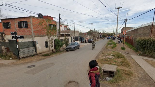 La cuadra donde vive el hombre atacado a balazos.