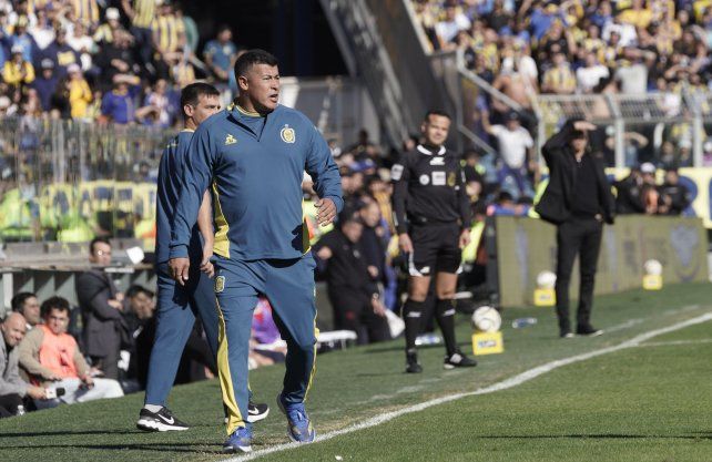 Jorge Almirón quedó más que satisfecho por el rendimiento de Central frente a Independiente. El DT confía más que nunca.