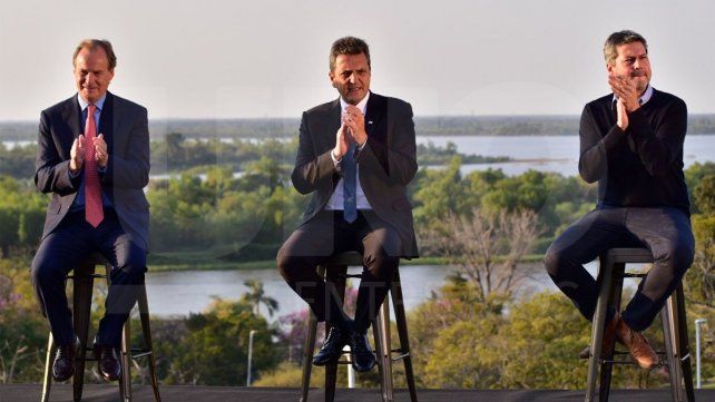 El ministro de Economía y candidato presidencial encabezó el acto en Paraná con su par de Turismo
