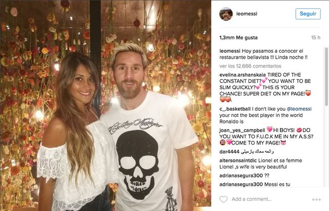 Felices. La foto que colgó La Pulga junto a Antonella en las redes sociales.