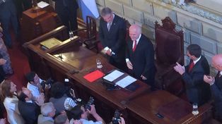 Miguel Lifschitz juró en la Legislatura como nuevo gobernador de Santa Fe