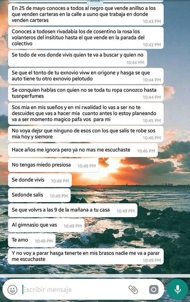 La acosa un desconocido que le dice cada uno de sus movimientos y la justicia no le quiso tomar la denuncia