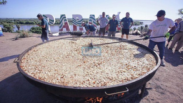 El club Tilcara llevó adelante la tradicional Gran Paella Paraná