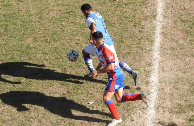 Argentino le cortó el invicto a Ateneo en San Carlos
