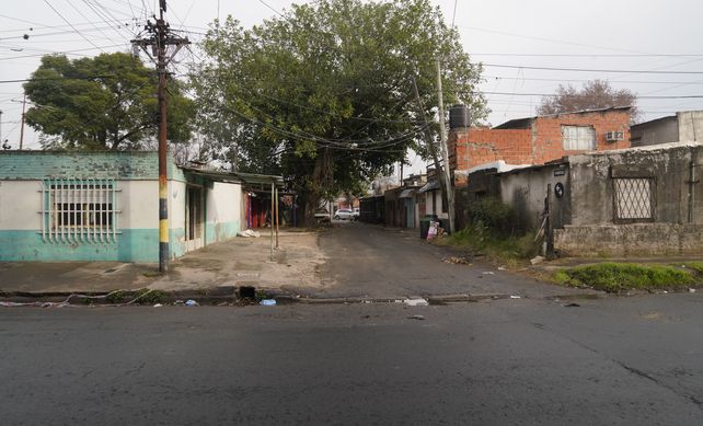 Necochea y pasaje Ivanowsky